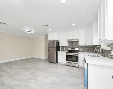7066 Villa Street - Photo Thumbnail 8