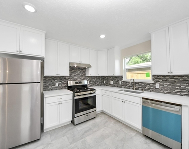 7066 Villa Street - Photo Thumbnail 11
