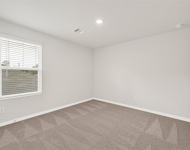 7735 Bergamot Circle - Photo Thumbnail 16