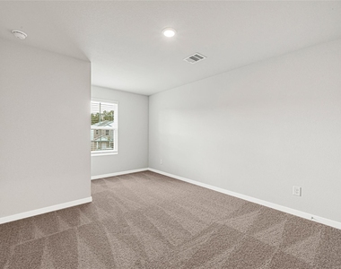 7735 Bergamot Circle - Photo Thumbnail 15