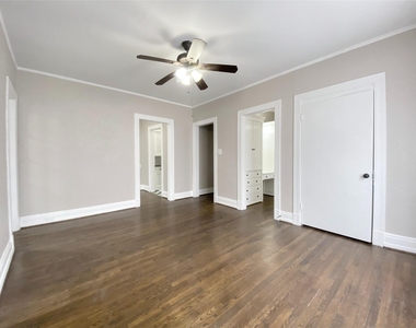 3920 Fannin Street - Photo Thumbnail 3
