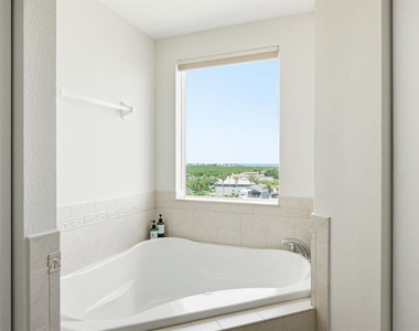 4516 Seagull Drive - Photo Thumbnail 9
