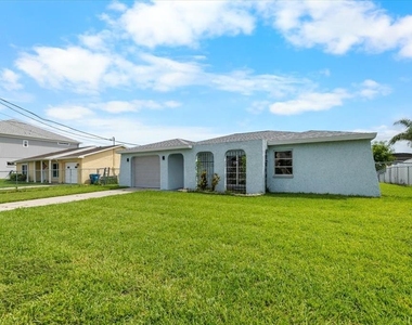 4284 Columbus Drive - Photo Thumbnail 16