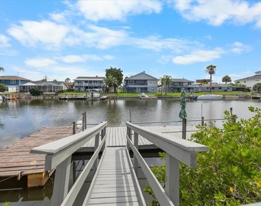4284 Columbus Drive - Photo Thumbnail 1
