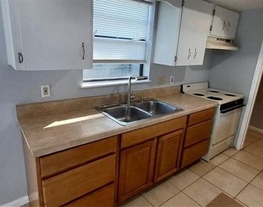 6120 Georgia Avenue - Photo Thumbnail 6