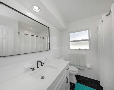 1579 Elizabeth Lane - Photo Thumbnail 7