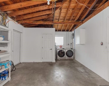 1579 Elizabeth Lane - Photo Thumbnail 9