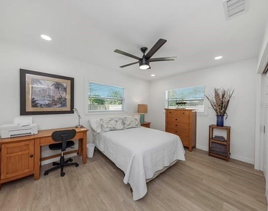 1579 Elizabeth Lane - Photo Thumbnail 6