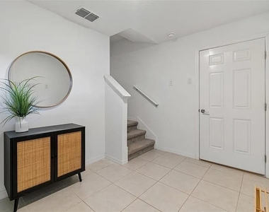 873 Tennyson Mill Circle - Photo Thumbnail 3