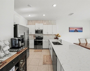 6269 Shiner Street - Photo Thumbnail 9