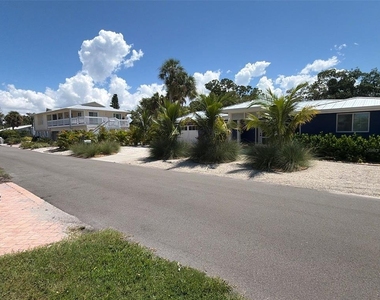 561 Tarawitt Drive - Photo Thumbnail 5
