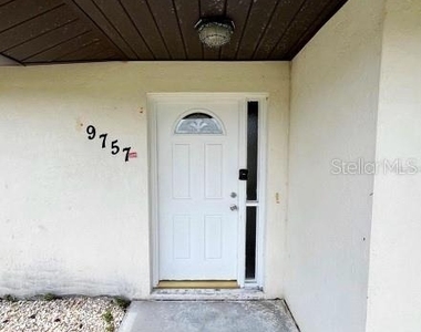 9757 Gulfstream Boulevard - Photo Thumbnail 3
