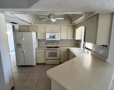 9757 Gulfstream Boulevard - Photo Thumbnail 17