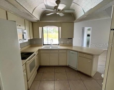 9757 Gulfstream Boulevard - Photo Thumbnail 13