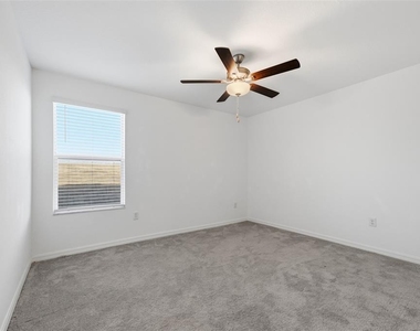 12860 Tripoli Avenue - Photo Thumbnail 23