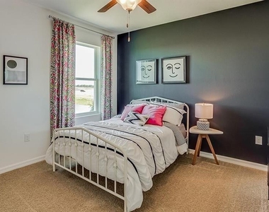 5480 Logan Cave Avenue - Photo Thumbnail 10