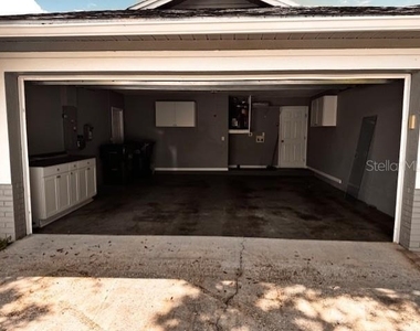 2519 Southern Oak Circle - Photo Thumbnail 4