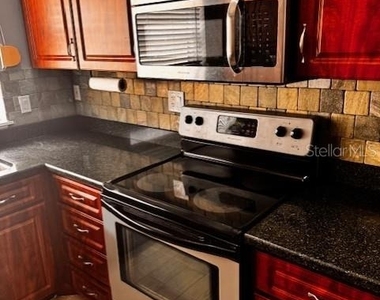 2519 Southern Oak Circle - Photo Thumbnail 13
