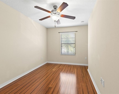4272 Fennwood Court - Photo Thumbnail 17