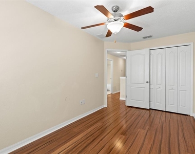 4272 Fennwood Court - Photo Thumbnail 18