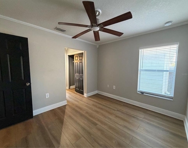 1934 W Spruce Street - Photo Thumbnail 20