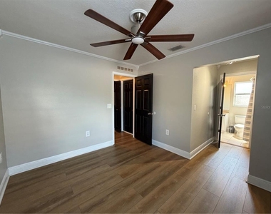 1934 W Spruce Street - Photo Thumbnail 21