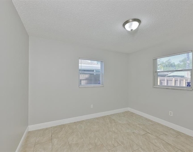 15616 Avalon Avenue - Photo Thumbnail 17