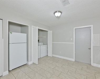 15616 Avalon Avenue - Photo Thumbnail 9
