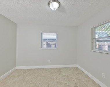 15616 Avalon Avenue - Photo Thumbnail 18