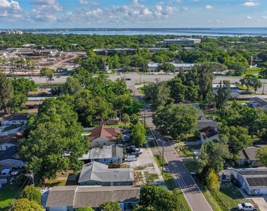 15616 Avalon Avenue - Photo Thumbnail 27