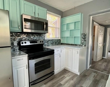 2720 Edwards Avenue S - Photo Thumbnail 8