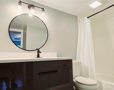 317 Pleasant Street - Photo Thumbnail 20