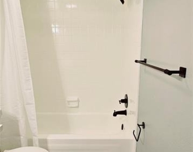 317 Pleasant Street - Photo Thumbnail 21