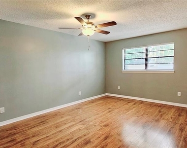317 Pleasant Street - Photo Thumbnail 18