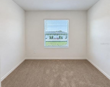 17621 Spanish Oak Loop - Photo Thumbnail 7