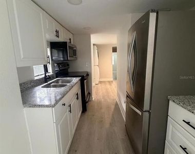 8424 N Highland Avenue - Photo Thumbnail 5