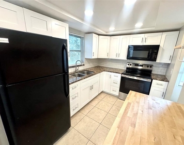 5060 76th Avenue N - Photo Thumbnail 2