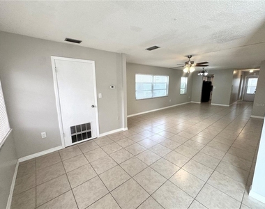 5060 76th Avenue N - Photo Thumbnail 13
