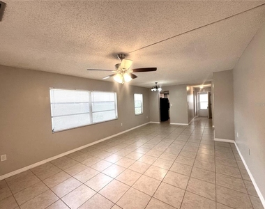5060 76th Avenue N - Photo Thumbnail 9