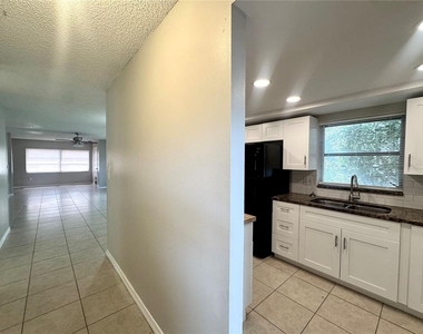 5060 76th Avenue N - Photo Thumbnail 6