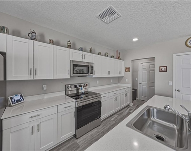 12756 Tannencrest Drive - Photo Thumbnail 24