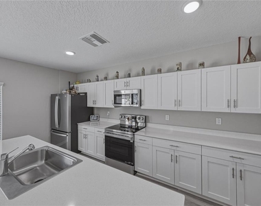 12756 Tannencrest Drive - Photo Thumbnail 28