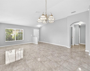 1434 Ocean Reef Road - Photo Thumbnail 8