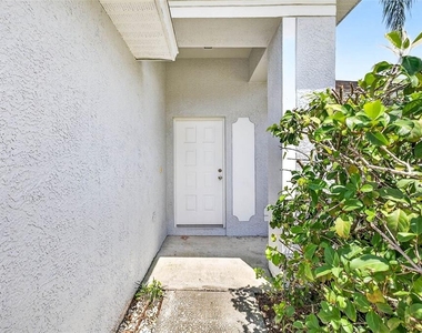 1434 Ocean Reef Road - Photo Thumbnail 3
