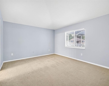 1434 Ocean Reef Road - Photo Thumbnail 34