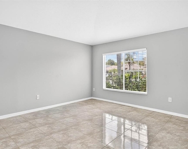 1434 Ocean Reef Road - Photo Thumbnail 5