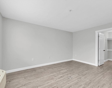 406 W Cedar Street - Photo Thumbnail 9