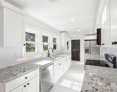 511 E Frances Avenue - Photo Thumbnail 12