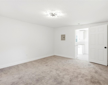 511 E Frances Avenue - Photo Thumbnail 15