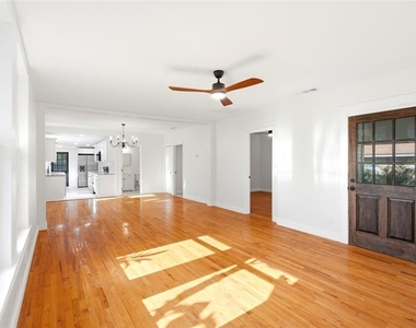 511 E Frances Avenue - Photo Thumbnail 7